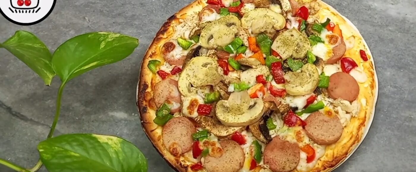 طرز تهیه پیتزا مخلوط خانگی با پنیر کشدار و طعمی شبیه فست فود